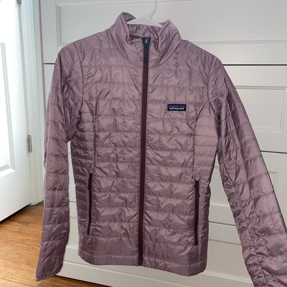 Patagonia Women's Nano Puff Full-Zip Jacket X-Small Stormy Mauve